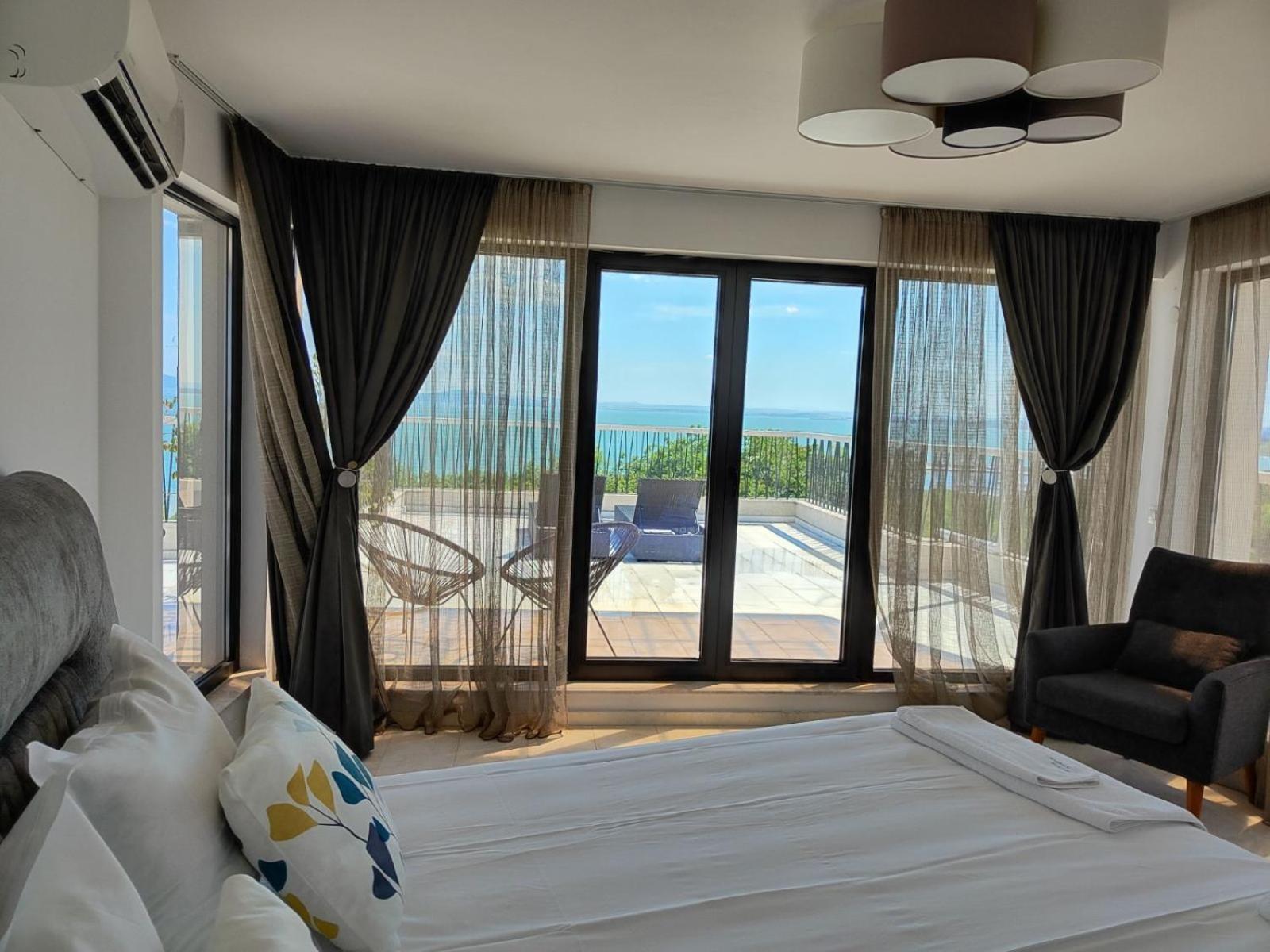 Marina Sarafovo Hotel Burgas City Eksteriør billede