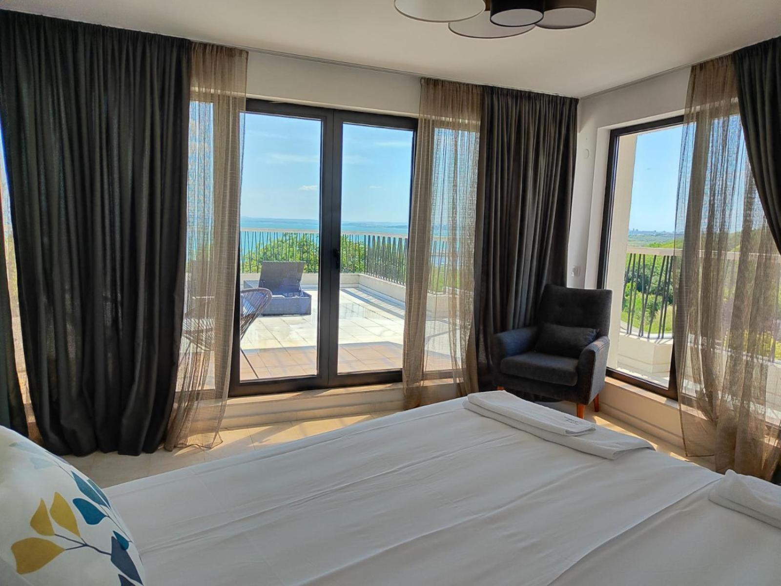 Marina Sarafovo Hotel Burgas City Eksteriør billede